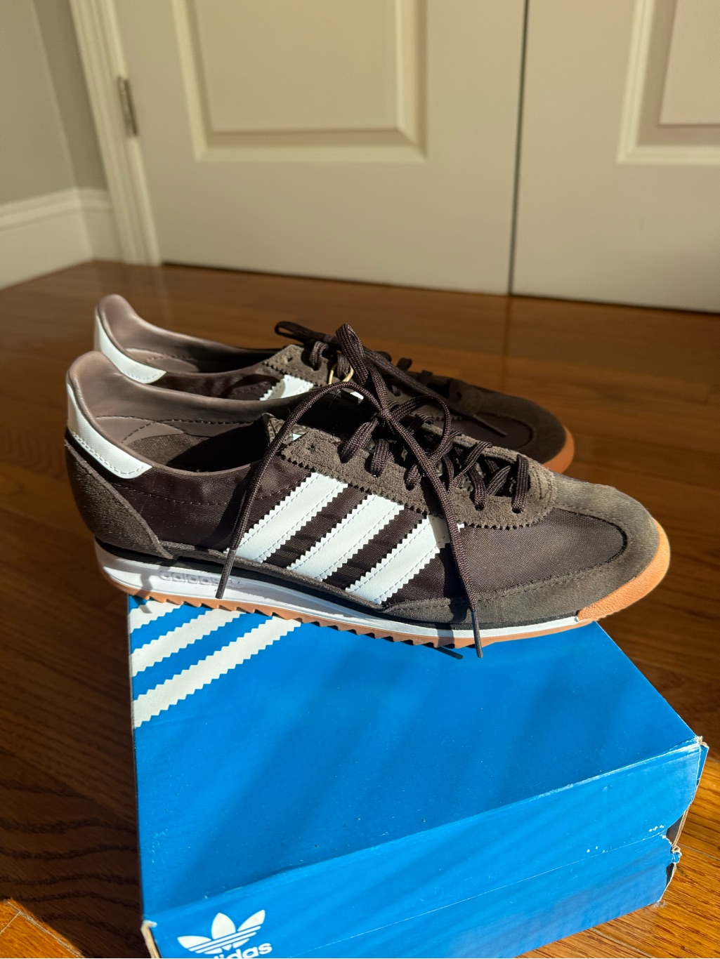 Nwt Adidas Womens Brown Athletic Sneakers